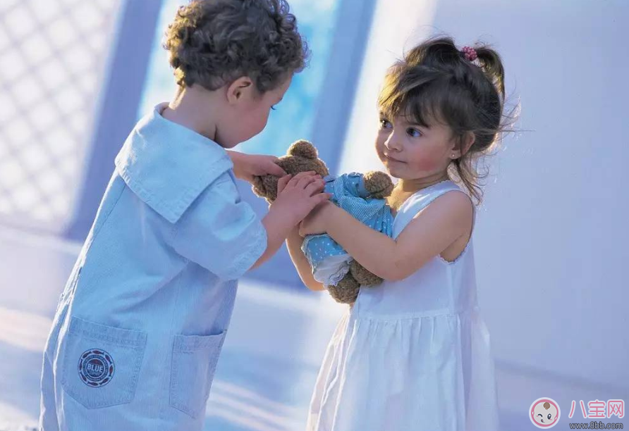 交朋友故事:小蝙蝠菲利烏斯 交朋友故事:小蝙蝠菲利烏斯