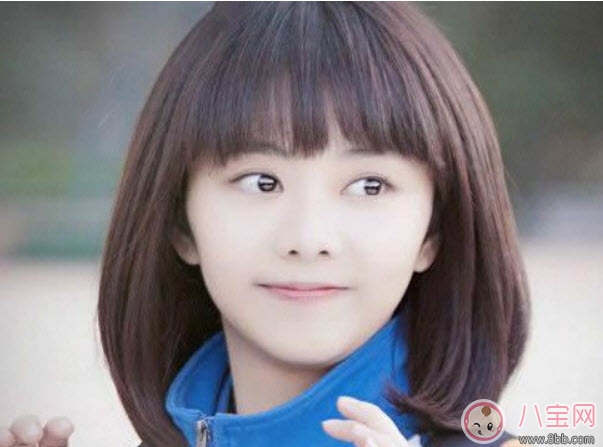 浪花一朵朵譚松韻發(fā)型是吹出來(lái)的嗎 譚松韻發(fā)型能做嗎譚松韻發(fā)型盤(pán)點(diǎn)