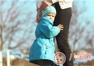 寶寶一直害羞怕生 如何引導(dǎo)孩子更合群