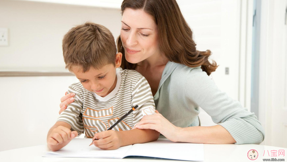 這樣做竟能開發(fā)寶寶大腦 開發(fā)寶寶智力方法攻略