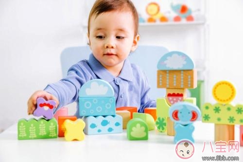 帶領(lǐng)寶寶靈活思考 創(chuàng)新創(chuàng)造力更重要 帶領(lǐng)寶寶靈活思考 創(chuàng)新創(chuàng)造力更重要