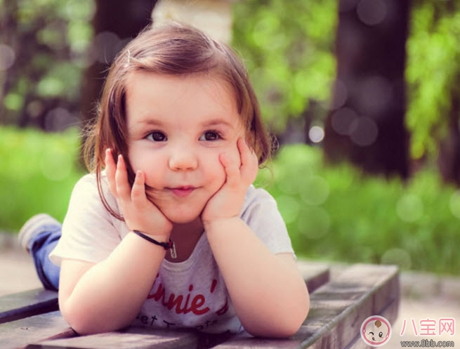 女孩富養(yǎng)的真正含義 女孩富養(yǎng)與窮養(yǎng)的區(qū)別