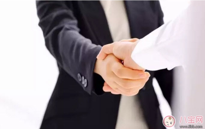 女孩富養(yǎng)的真正含義 女孩富養(yǎng)與窮養(yǎng)的區(qū)別