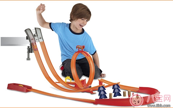 適合男孩子玩的玩具車 男孩子喜歡的玩具車大全