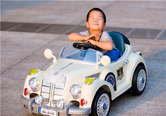 適合男孩子玩的玩具車 男孩子喜歡的玩具車大全