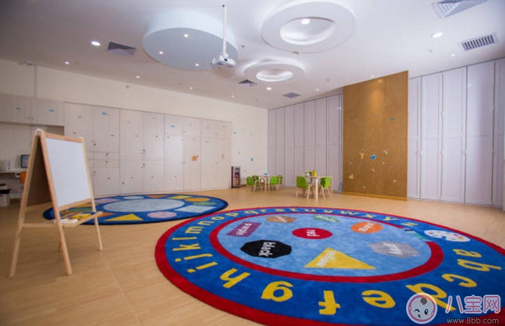 家長(zhǎng)如何給孩子挑選早教機(jī)構(gòu) 挑選早教機(jī)構(gòu)注意事項(xiàng)