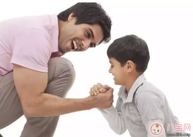 孩子害羞膽小怎么辦 膽小的孩子該如何教育(5句話鼓勵(lì)孩子)