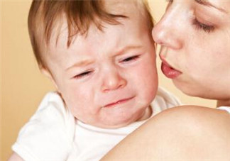 孩子哭鬧怎么辦 學《媽媽是超人》的軒軒媽如何處理