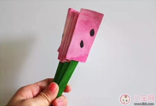 小小冰棍棒大用處 自制玩具來解暑