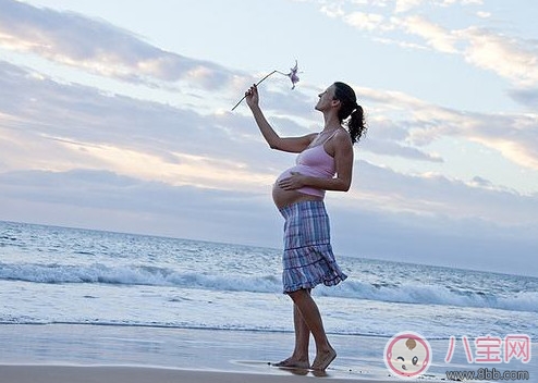 給寶寶胎教交流從幾個(gè)月開(kāi)始 胎教應(yīng)該選擇什么樣的地點(diǎn)時(shí)間 給寶寶胎教交流從幾個(gè)月開(kāi)始 胎教應(yīng)該選擇什么樣的地點(diǎn)時(shí)間