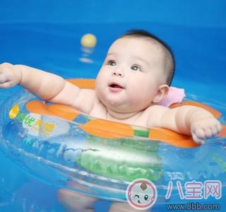 寶寶游泳好處 家長須知的注意事項(xiàng)