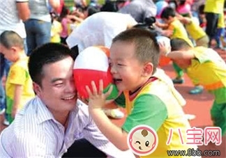 這個(gè)夏天和寶寶一起做運(yùn)動(dòng) 親子運(yùn)動(dòng)流程