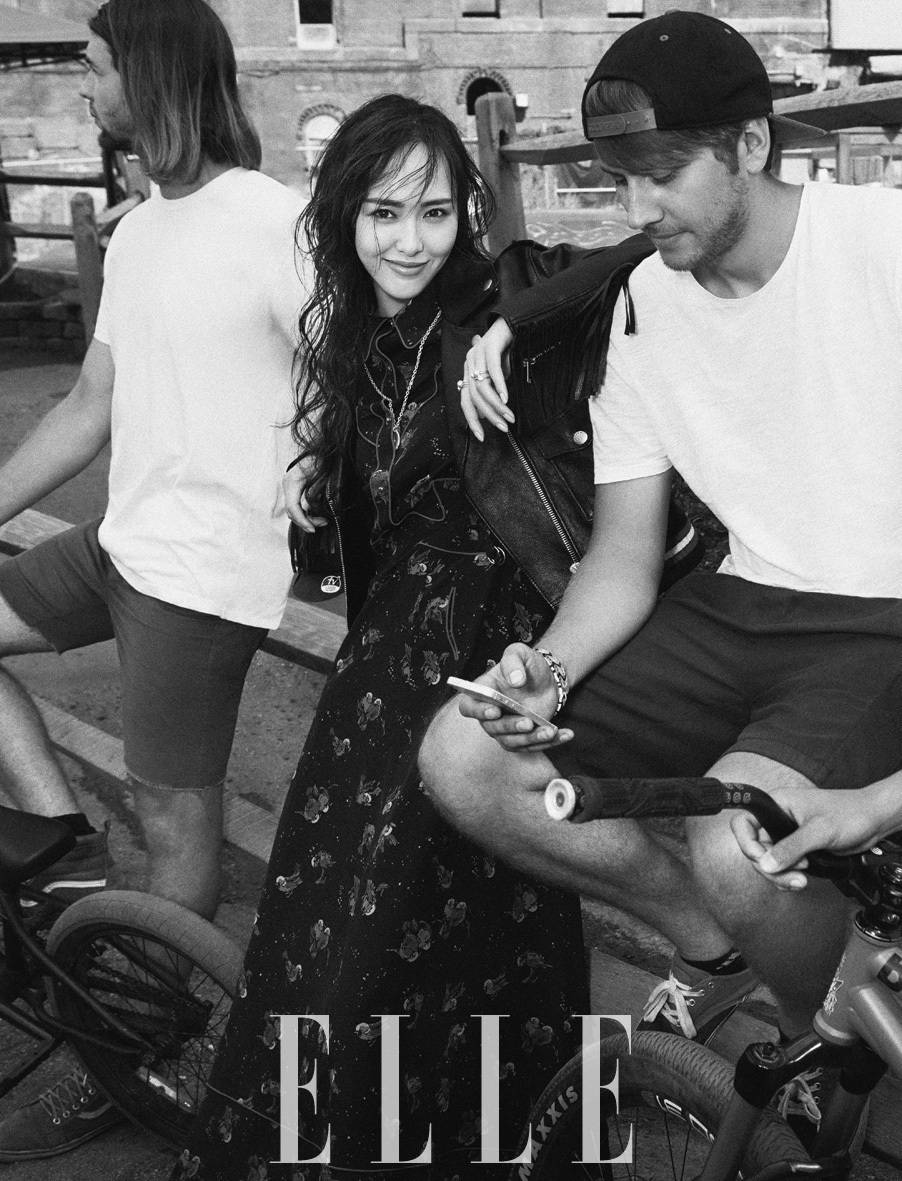 唐嫣登《ELLE》雜志封面 瀟灑機車范兒霸氣女漢子