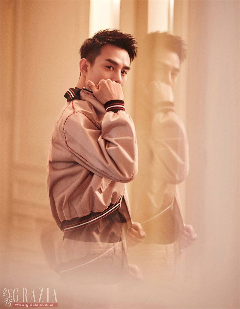 王凱登時尚雜志封面 優(yōu)質(zhì)輕熟男邂逅法式浪漫