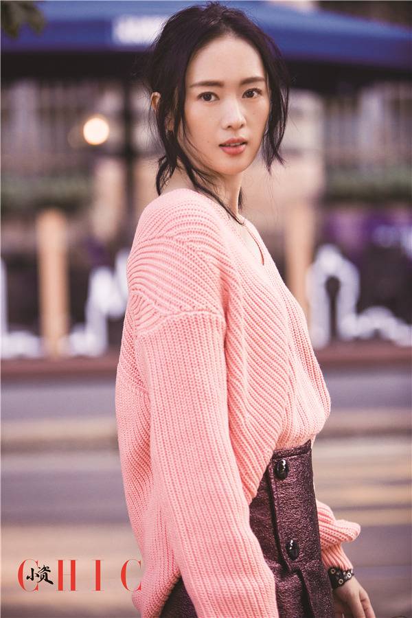 影星童瑤雜志寫真曝光 俏皮時(shí)髦眼神撩人