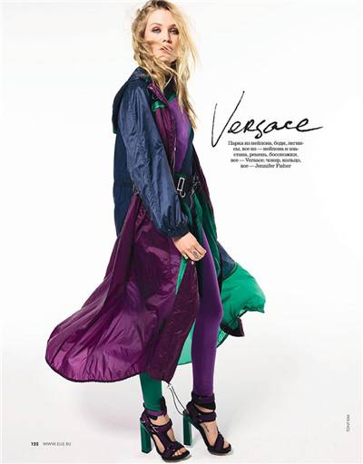 超模Camilla Christensen登《ELLE》2月刊封面