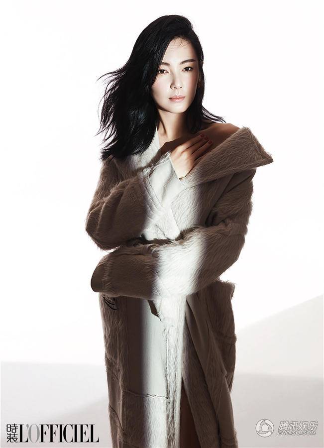 張雨綺登雜志開(kāi)年封面照 簡(jiǎn)約造型點(diǎn)出靈動(dòng)氣息