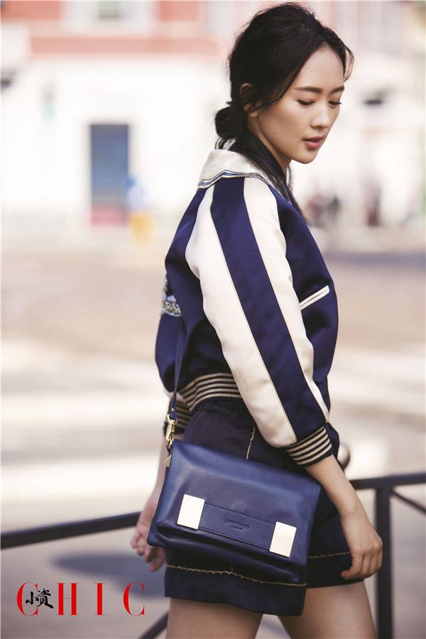 影星童瑤雜志寫真曝光 俏皮時(shí)髦眼神撩人