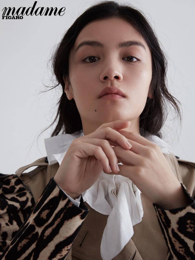 金像獎(jiǎng)影后春夏登雜志開(kāi)年封面 演繹靈動(dòng)少女專屬魅力