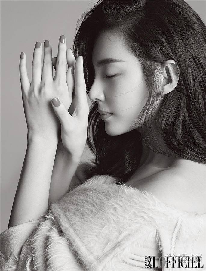 張雨綺登雜志開年封面照 簡約造型點(diǎn)出靈動(dòng)氣息