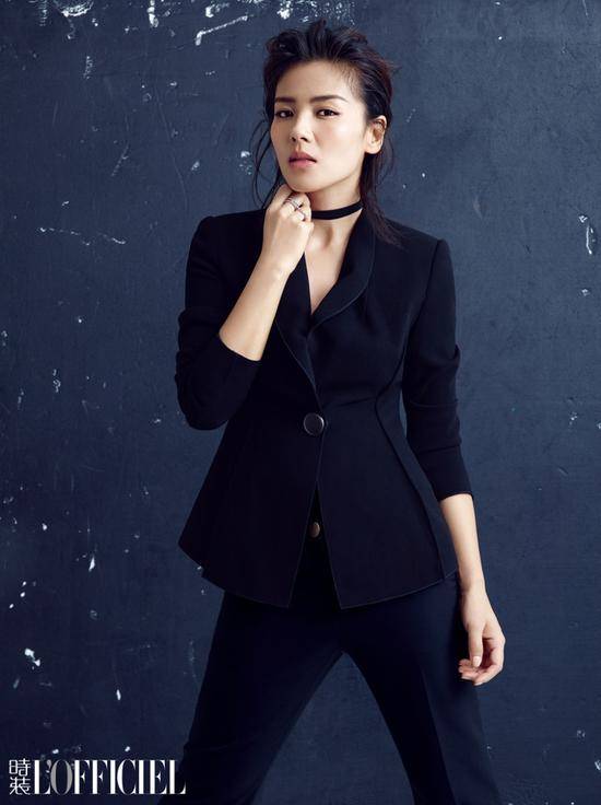 劉濤雜志封面曝光 簡約干練顯&ldquo;總攻&rdquo;魅力