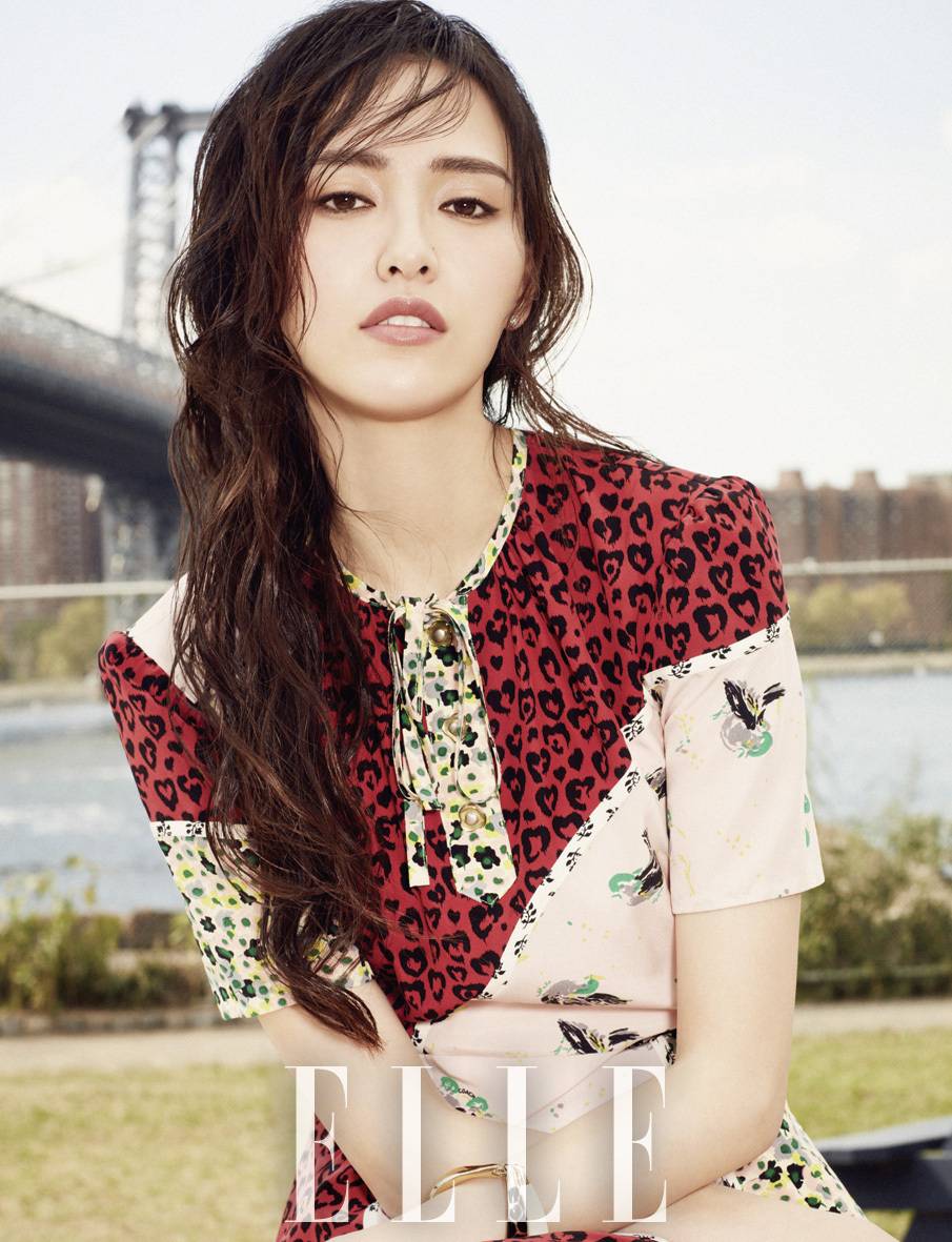 唐嫣登《ELLE》雜志封面 瀟灑機車范兒霸氣女漢子