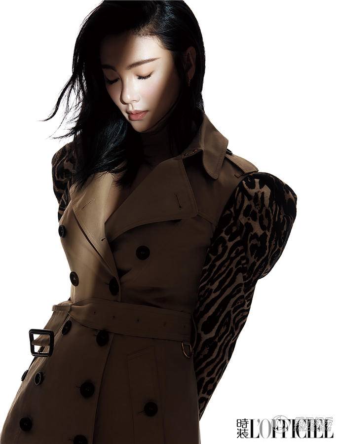 張雨綺登雜志開年封面照 簡約造型點出靈動氣息