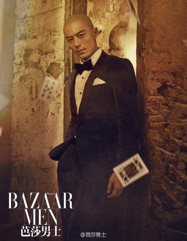 霍建華光頭形象登《芭莎男士》12月刊封面