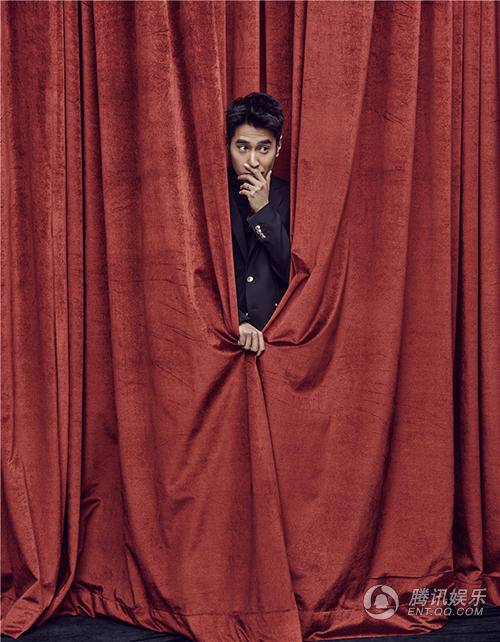 趙又廷登雜志封面大片 鬼馬搞怪展型男魅力