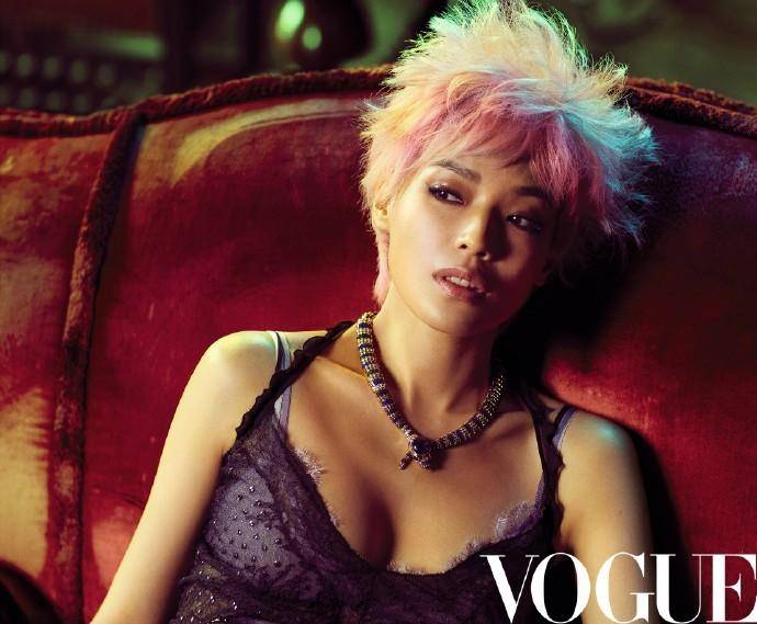 舒淇短發(fā)雜志封面大片 炫酷搖滾范兒十足