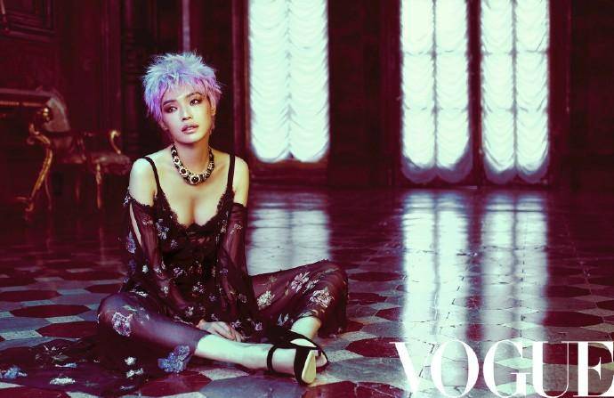 舒淇短發(fā)雜志封面大片 炫酷搖滾范兒十足