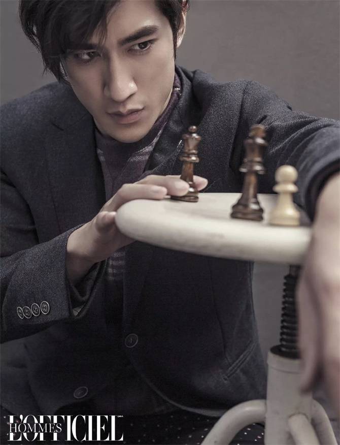 《時(shí)裝男士》六月刊 李治廷時(shí)尚穿著詮釋獨(dú)特武林哲學(xué)