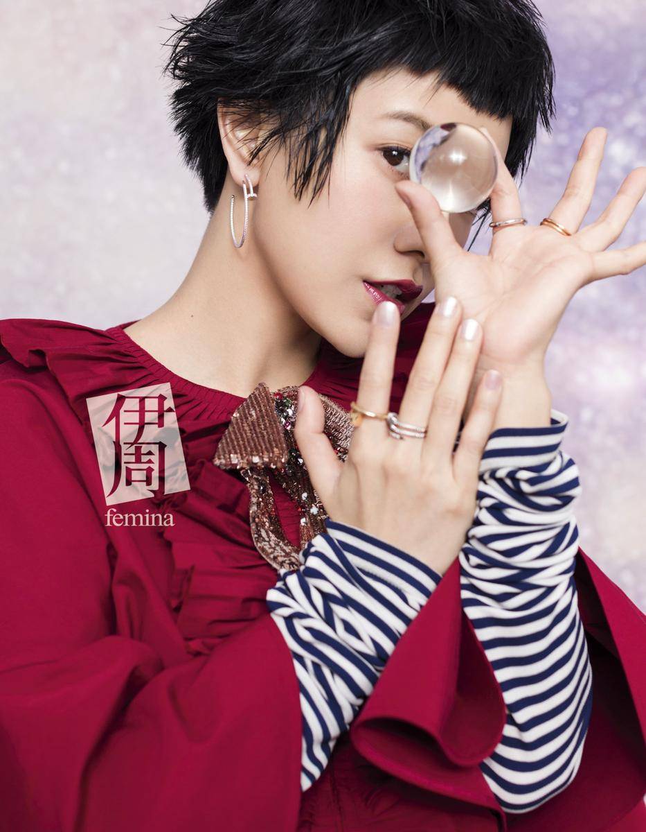 郭采潔短發(fā)冷艷寫真 奇幻少女變幻莫測