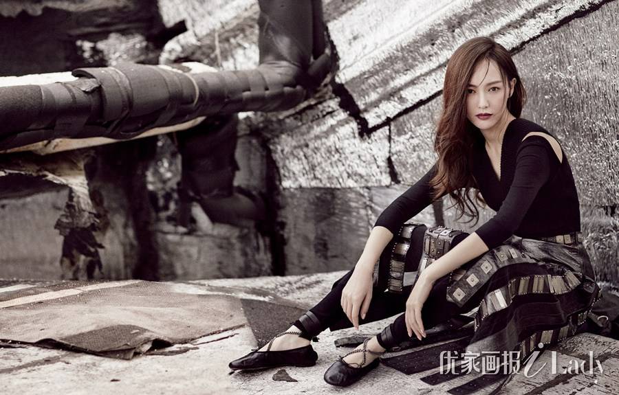 唐嫣雜志封面照曝光 變身復(fù)古摩登女郎