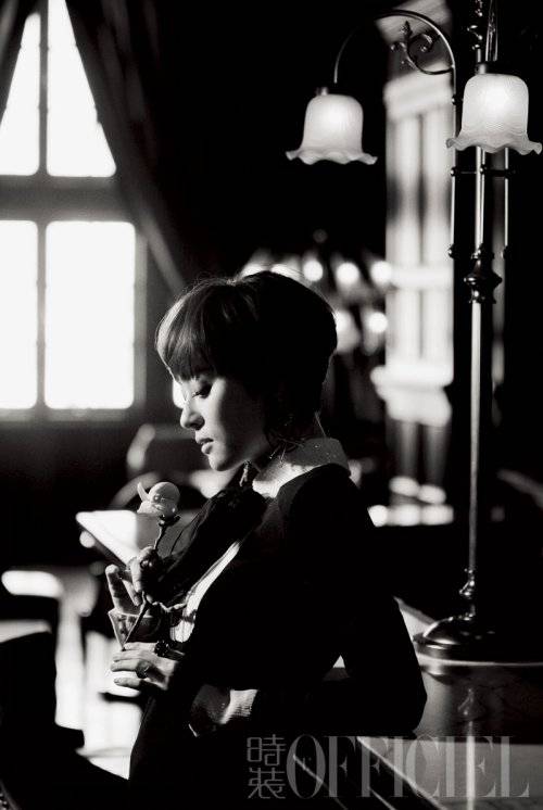 《時(shí)裝L&rsquo;OFFICIEL》孫儷時(shí)尚封面大片曝光