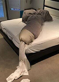 每日爆笑圖片之被子的邪惡疊法