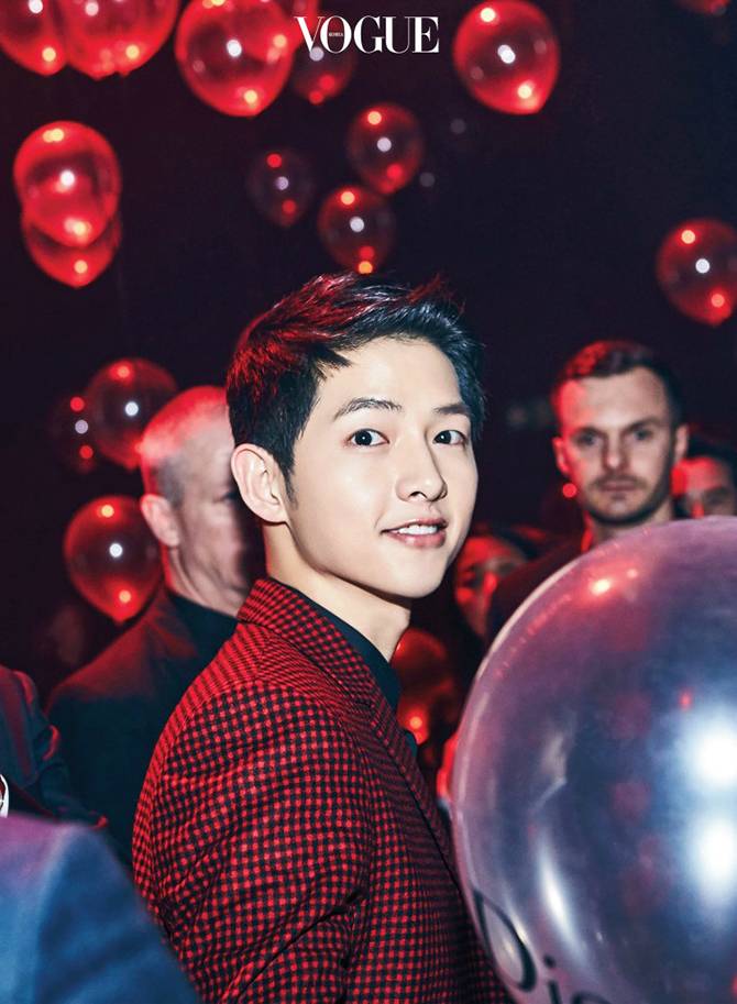 宋仲基《VOGUE》時尚大片花絮照 教你如何禁欲撩妹