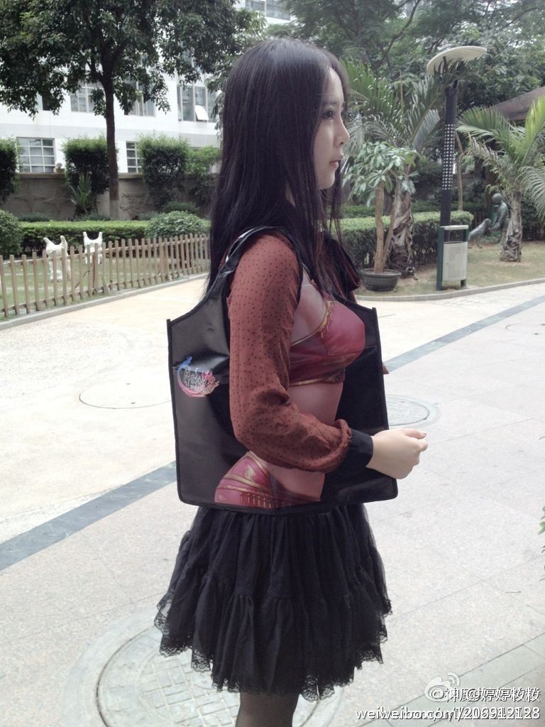 妹子無節(jié)操內(nèi)涵圖 這胸好美