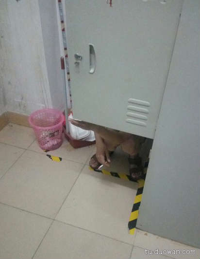 搞笑內(nèi)涵圖片之拔下來那一刻我好方