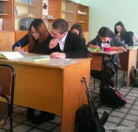 搞笑內(nèi)涵圖片之拔下來那一刻我好方