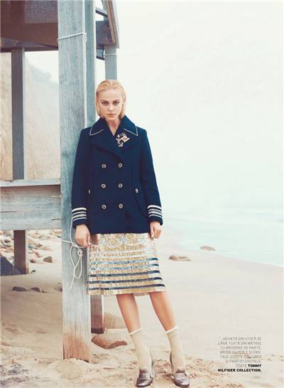 超模Viktoriya Sasonkina登《ELLE》11月雜志封面