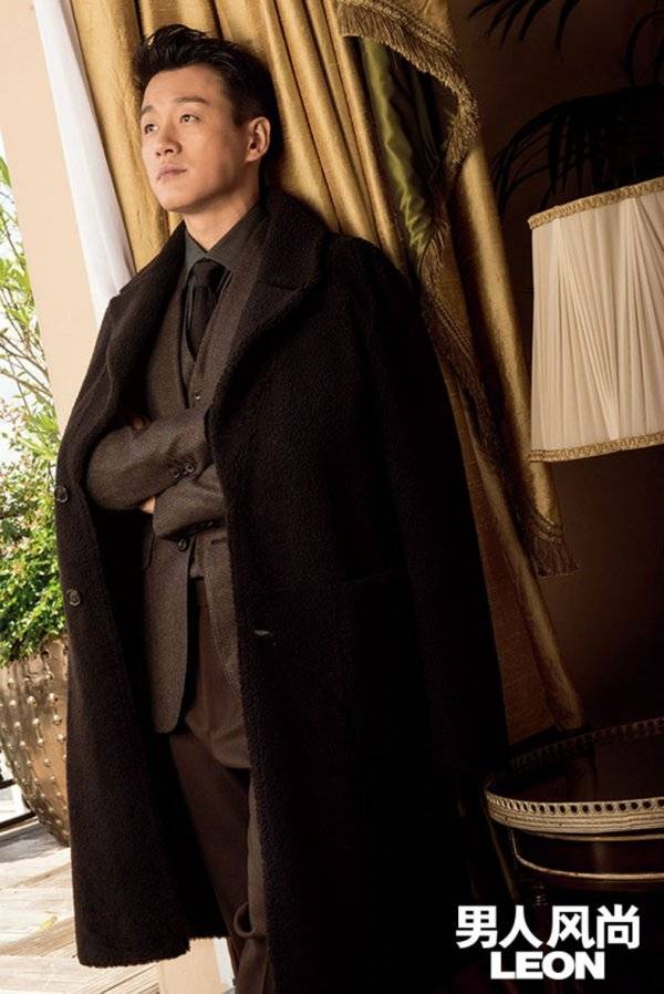 佟大為登《男人風(fēng)尚》雜志封面 展現(xiàn)醇熟男人的魅力