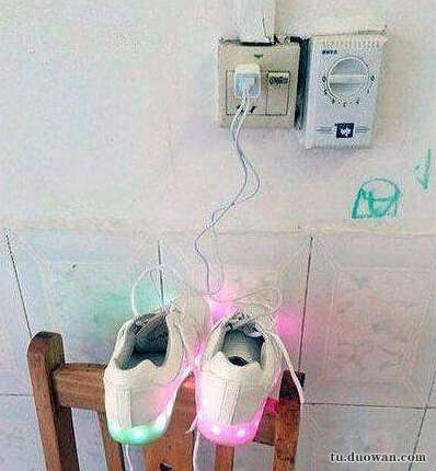 搞笑內(nèi)涵圖之喵星人:我仿佛聞到了小魚干的味道