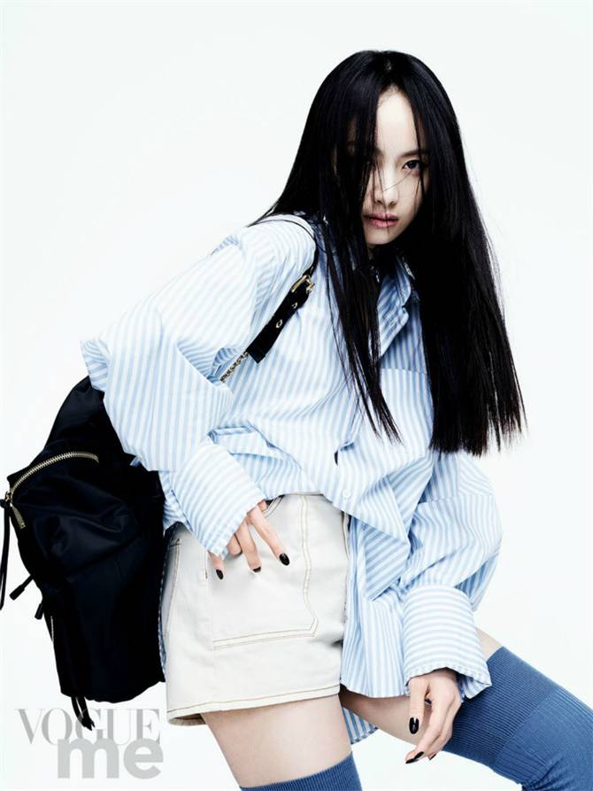 宋茜《VogueMe》雜志攝影高清圖片 眼神凌厲攻力十足