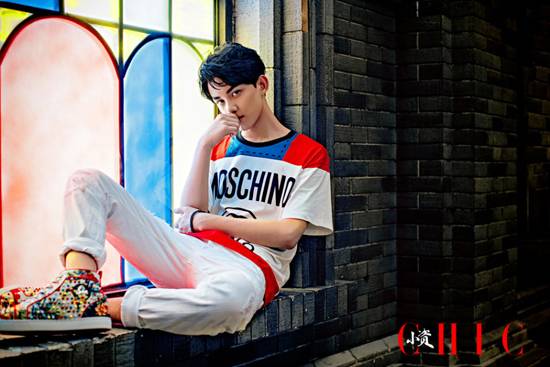 《小資CHIC》吳磊帥氣時尚封面圖片 本色出演浪漫少年