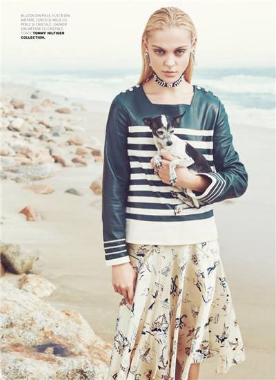 超模Viktoriya Sasonkina登《ELLE》11月雜志封面