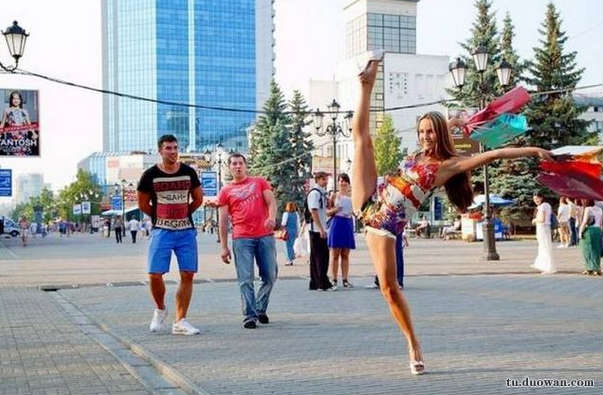 搞笑內(nèi)涵圖之喵星人:我仿佛聞到了小魚干的味道