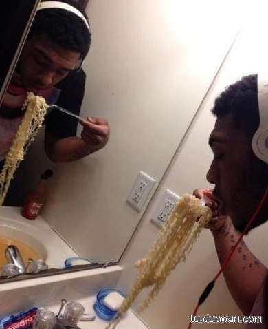 搞笑內(nèi)涵圖片之拔下來那一刻我好方