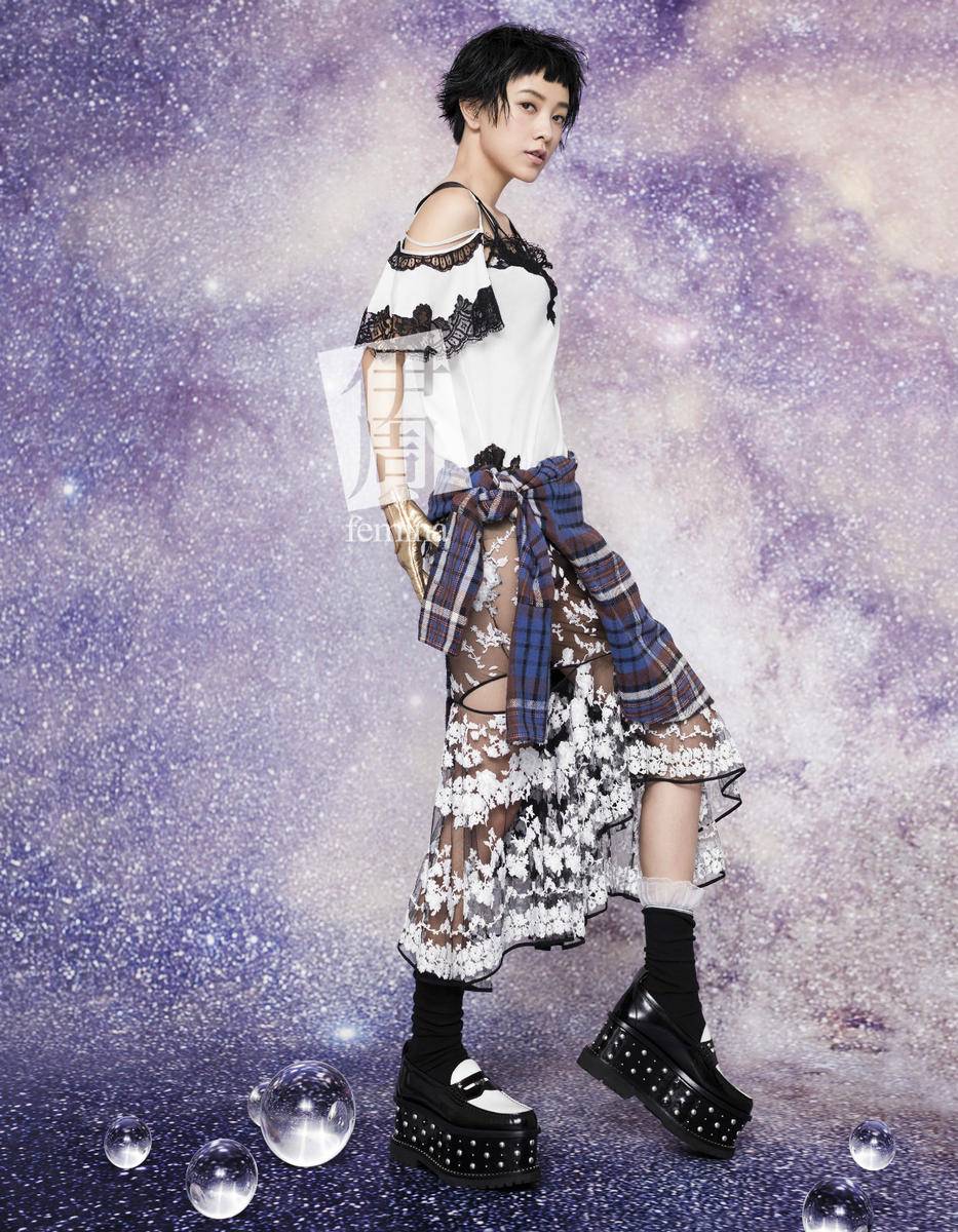 郭采潔短發(fā)冷艷寫真 奇幻少女變幻莫測(cè)