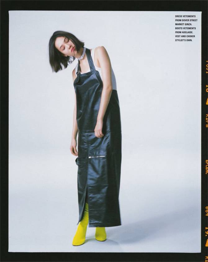 日本女星水原希子性感登《i-D Japan》創(chuàng)刊號封面